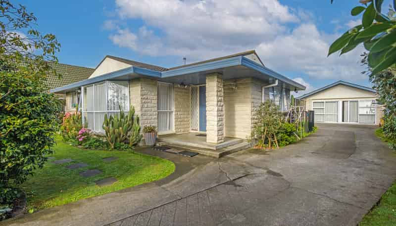 184 Amberley Avenue, Highbury
