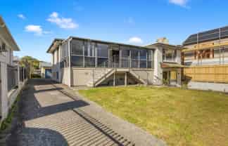 18 Greenmeadows Avenue, Manurewa East