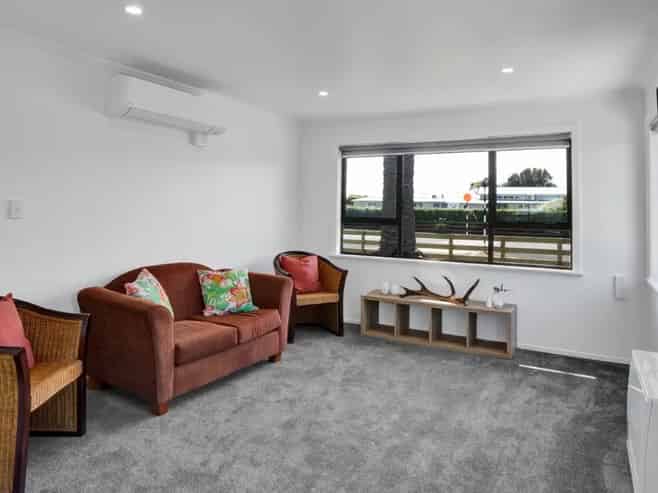 80 Gisborne Terrace, Opunake