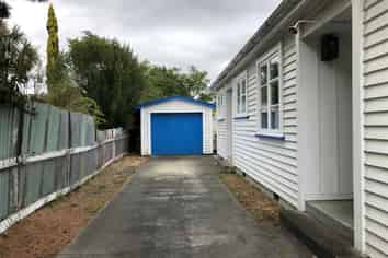 97 Broadway, Carterton