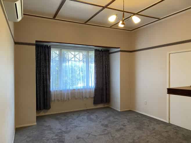 16 Disraeli Street, Hawera