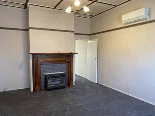 16 Disraeli Street, Hawera