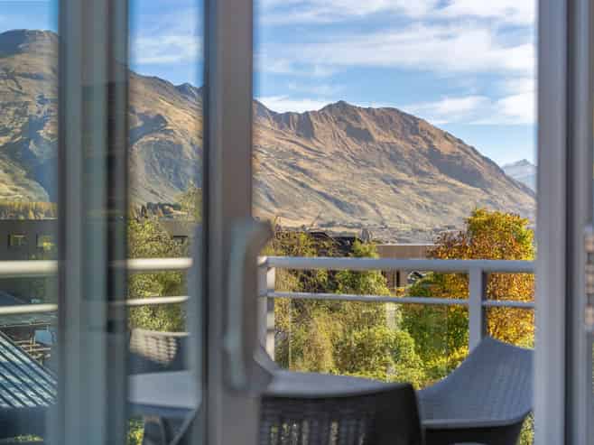 201/29 Warren Street, Wanaka