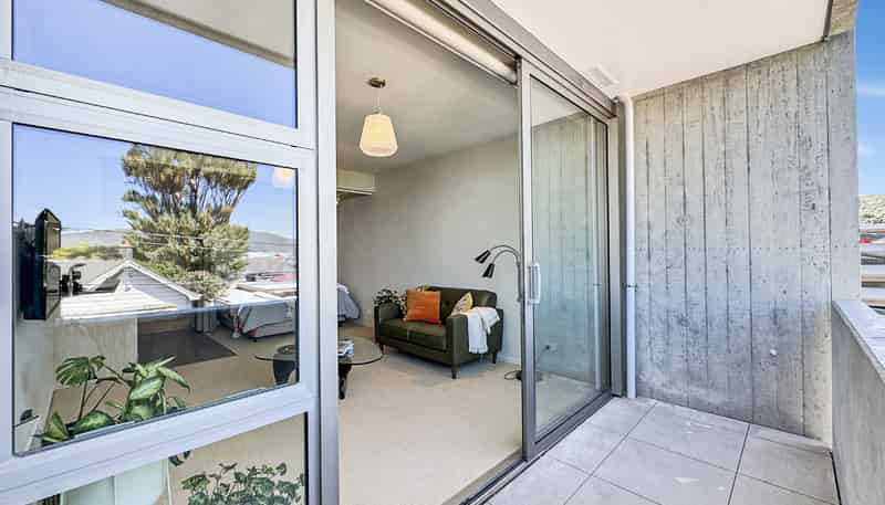 203/2 Campbell Terrace, Petone