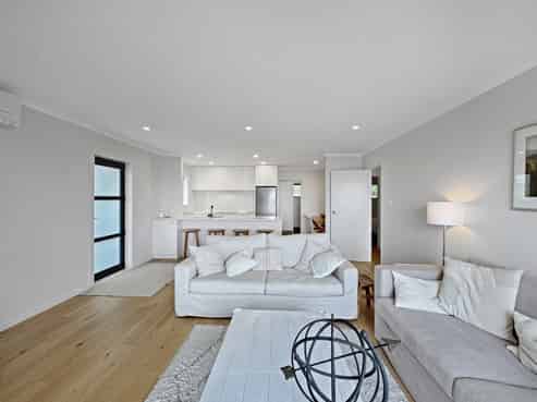 123 Marine Parade, Seatoun
