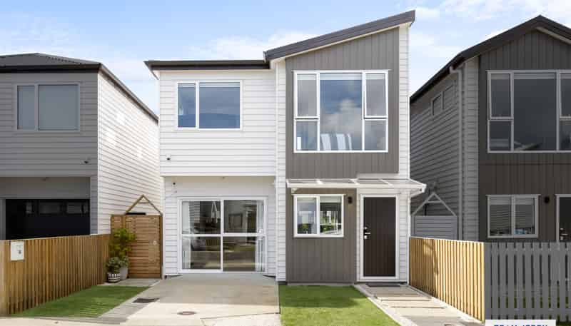 14 Te Kaapia Road, Takanini