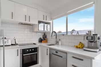 1/28 Halsey Road, Manurewa