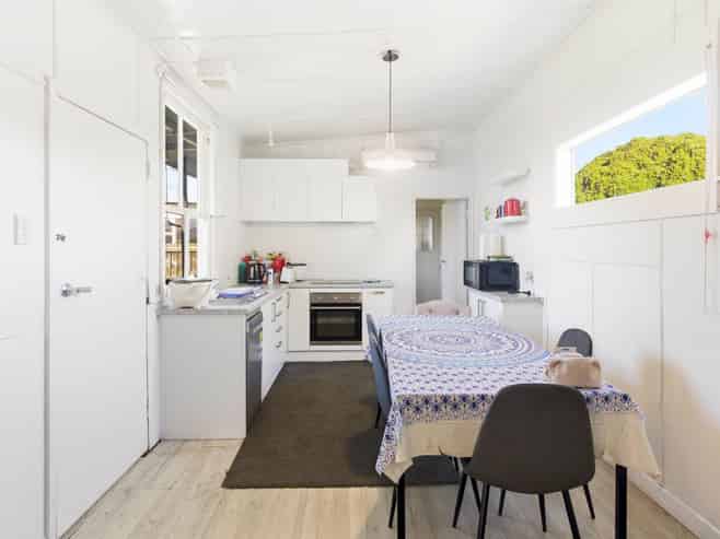 49  Douglas Street, SAINT KILDA