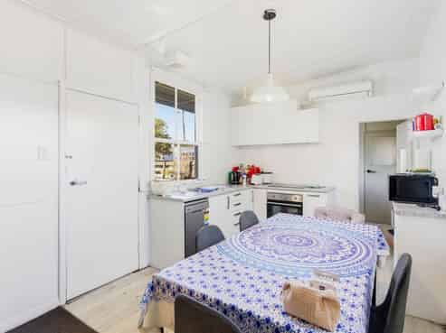49  Douglas Street, SAINT KILDA