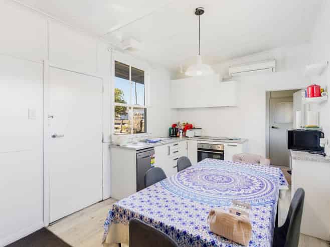 49  Douglas Street, SAINT KILDA