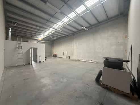 Functional 180sqm Industrial in Waterloo Park