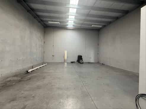 Functional 180sqm Industrial in Waterloo Park