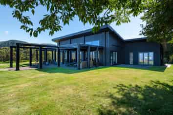 122 Hitiri Road, Kinloch