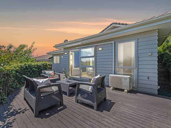 6 Viridian Lane, Greenhithe