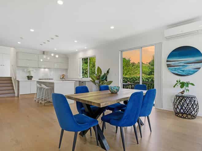 6 Viridian Lane, Greenhithe
