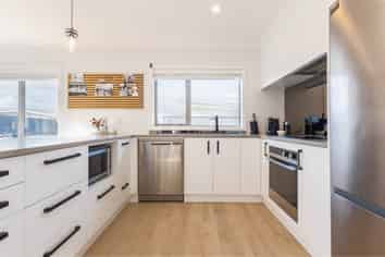 19B Francis Road, Paraparaumu Beach
