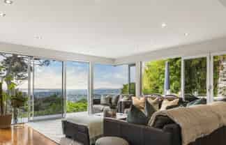 88 Scenic Drive, Titirangi