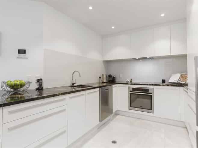 3E/175 Hurstmere Road, Takapuna