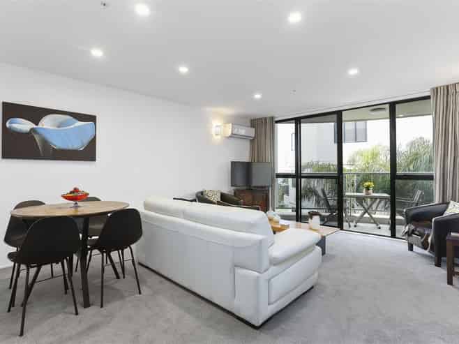 3E/175 Hurstmere Road, Takapuna