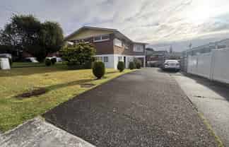 18 Lyndhurst Road, Te Atatu South