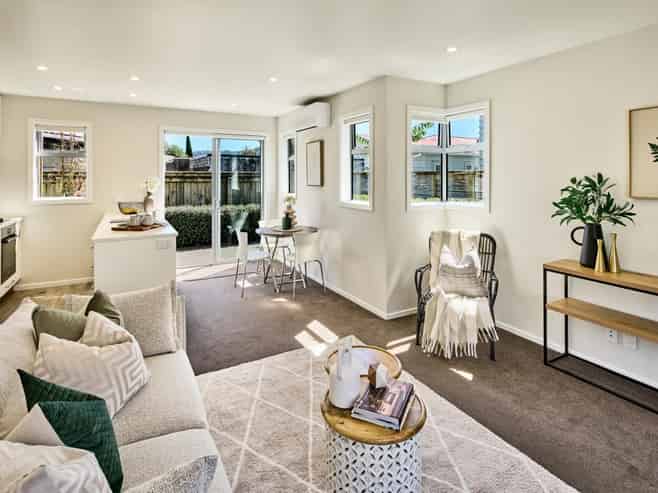 3 Rose Way, Belmont