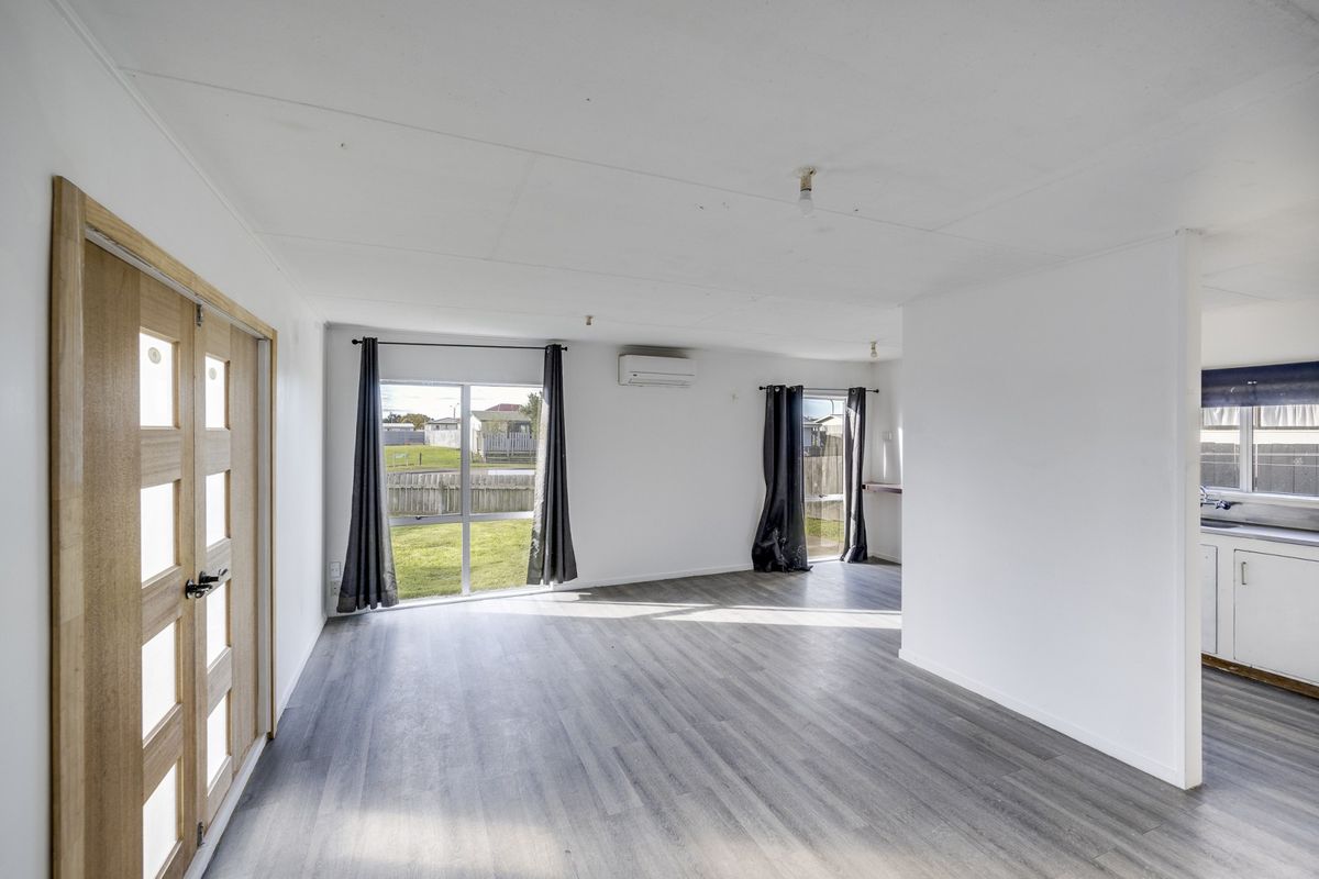Three Bedroom Home, Possible Quick Sale - Widok 3