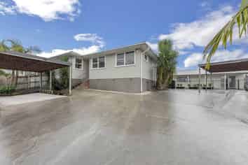 13 Barnfield Place, Glendene
