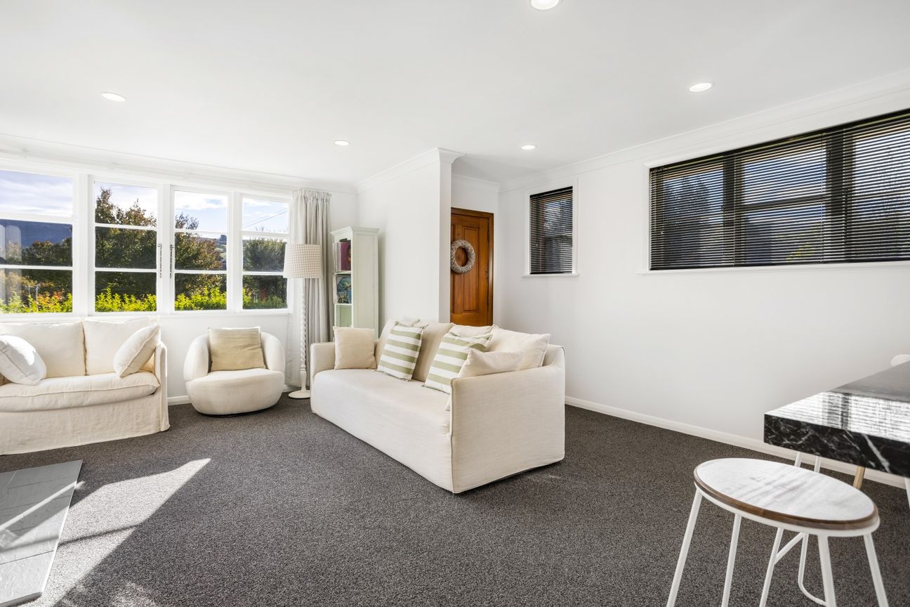 Cute, charming and solid brick living - Altro