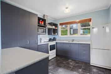 1 Strange Road, Waiomu