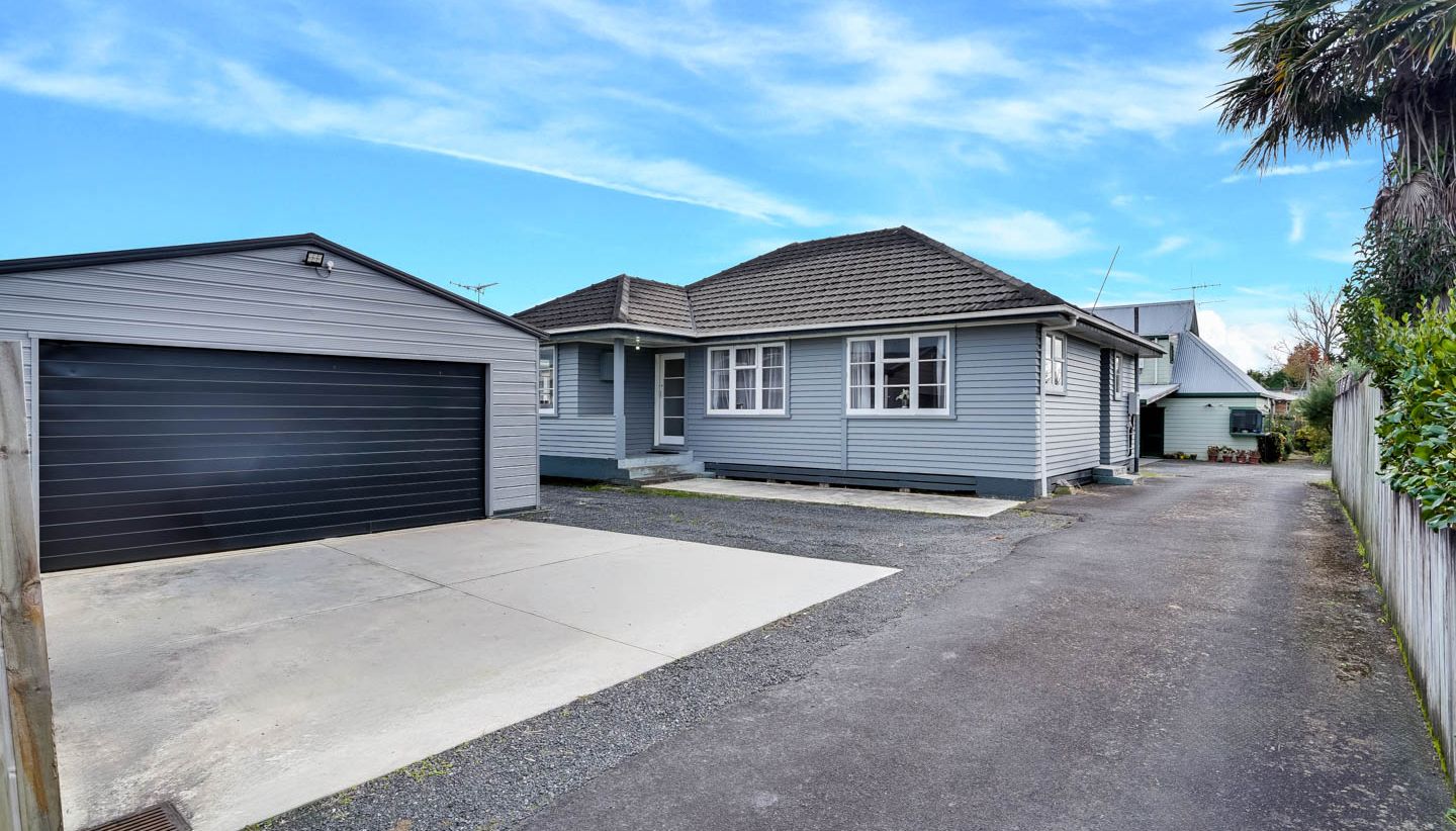 15 Bruce Avenue, Glenview, Hamilton City, Waikato