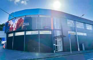 LEVEL 1 OFFICE SPACE ON NEWTON ROAD

