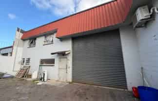  Secure Industrial Unit – Great Location