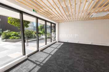 NATURAL LIGHT FILLED GRAFTON OFFICE
