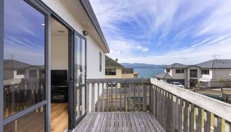 10 Bennett Grove, Newlands