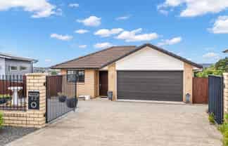 32 Pebble Beach Boulevard, Kamo