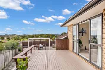 32 Pebble Beach Boulevard, Kamo