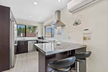 32 Pebble Beach Boulevard, Kamo