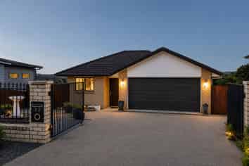 32 Pebble Beach Boulevard, Kamo