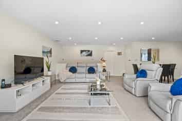 32 Pebble Beach Boulevard, Kamo