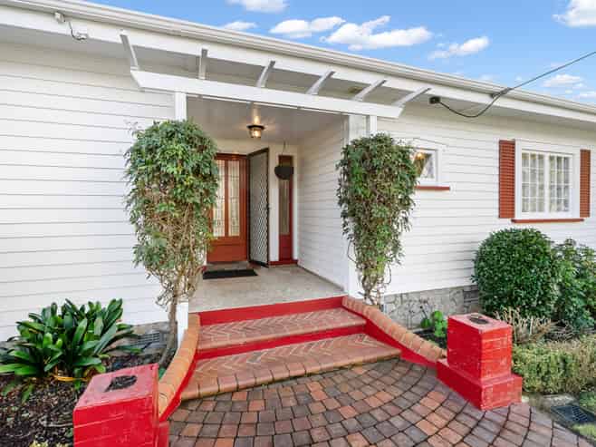 17 Shortland Street, Regent
