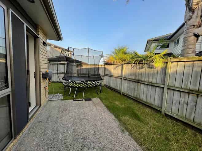 7 Galora Close, Flat Bush