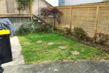 124A Taylor Terrace, Tawa
