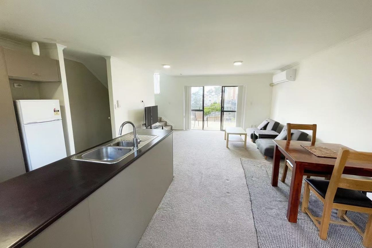 House in Henderson-Massey, Te Atatū South - View 4