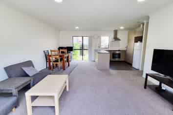 45/172 Mcleod road, Te Atatu South