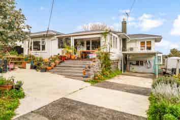 6 Tonkin Drive, Sunnynook