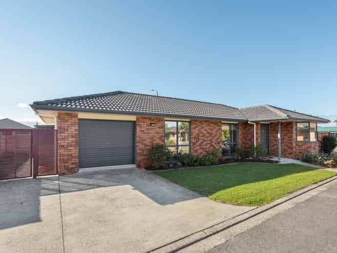 1/2 Mayfair Close, Whitianga