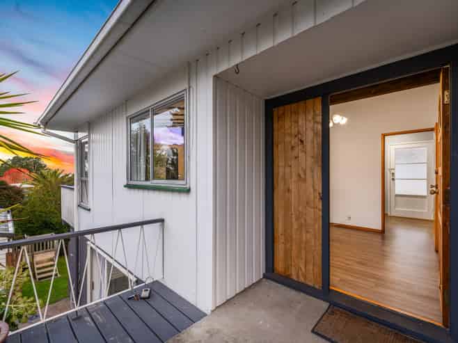437 Don Buck Road, Massey