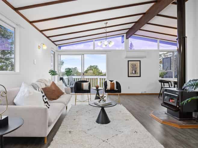 437 Don Buck Road, Massey