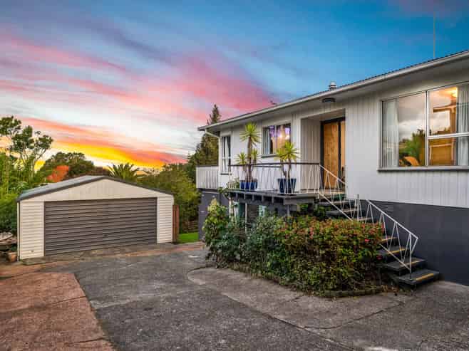 437 Don Buck Road, Massey