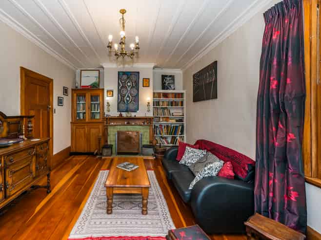 64 Wellington Road, Paekakariki